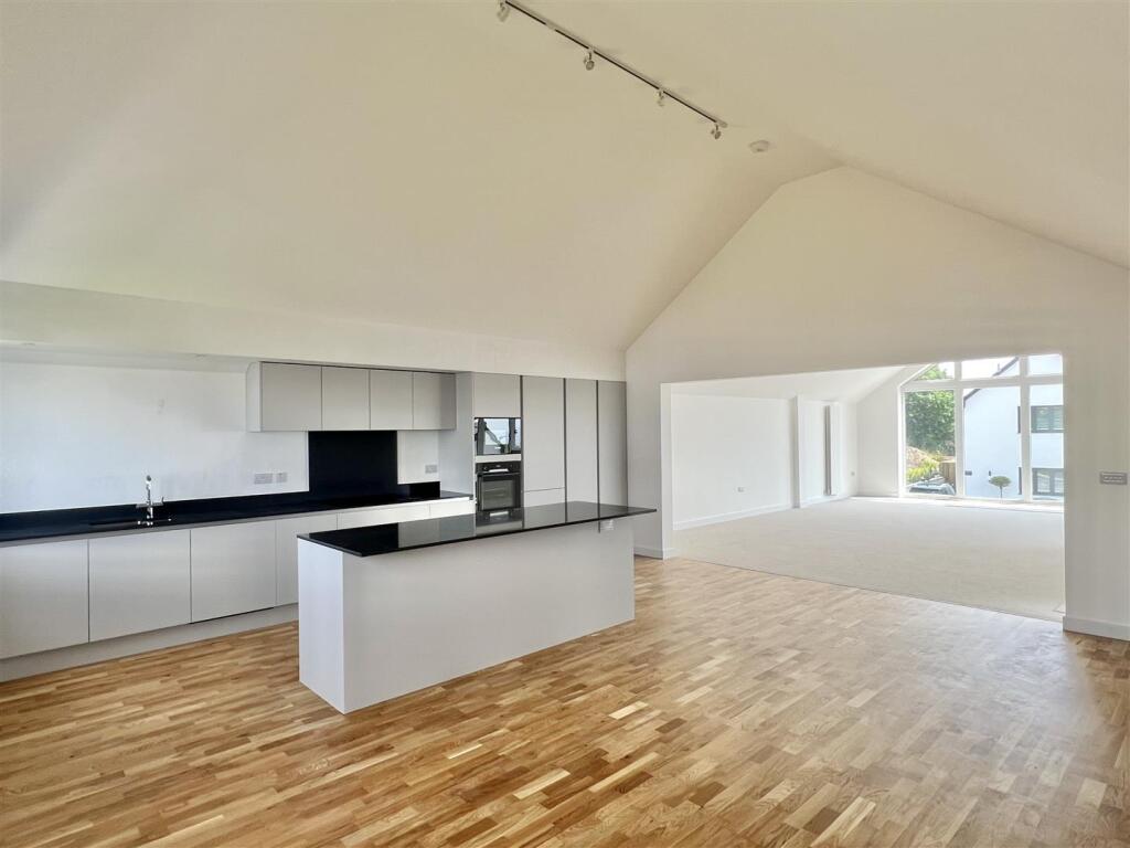Open Plan Living Accommodation