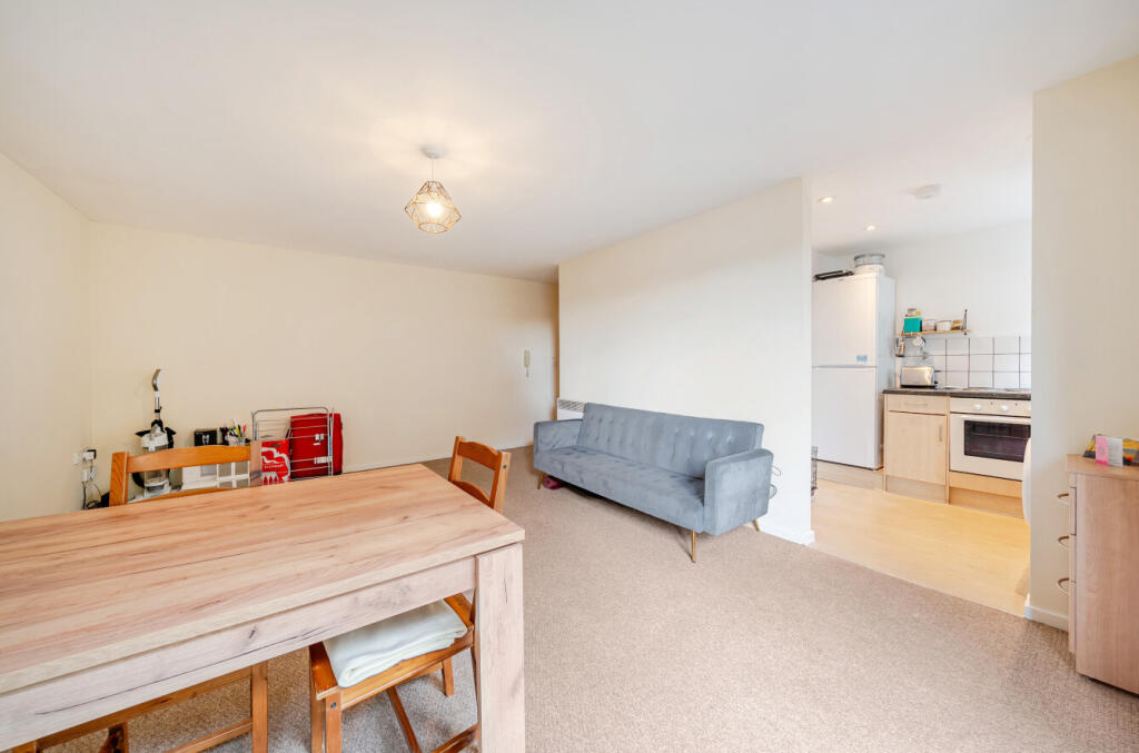 1361837-10-68e3ab...