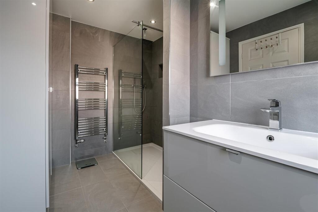 En Suite Shower Room