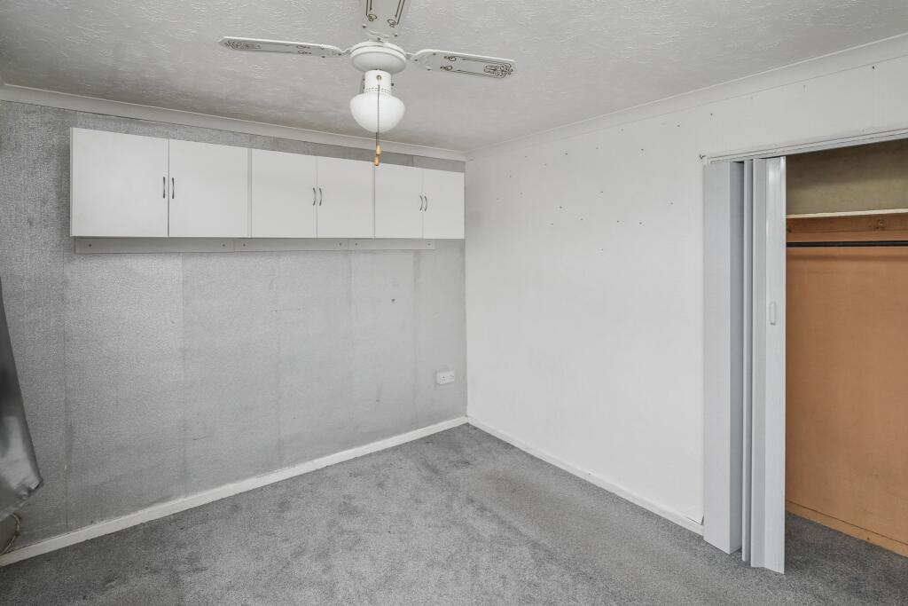 8 Colne Drive, Romford RM3 9JX