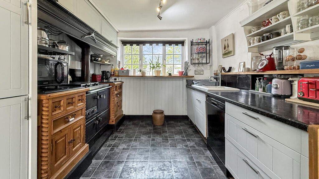 Kitchen/dining ro...