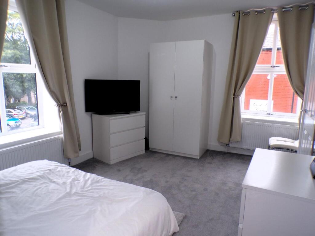 WarringtonSt3bed1.JPG