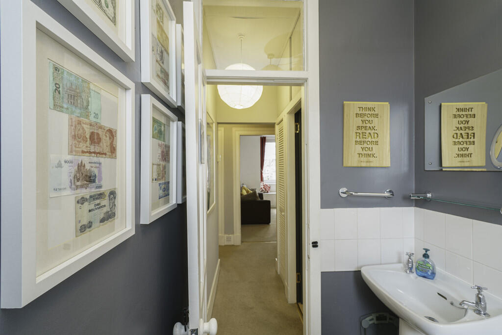13. Bathroom angl...