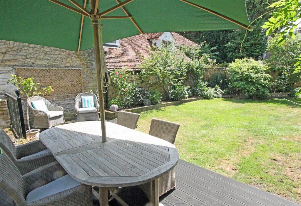 IMG_5816 deck garden.jpg