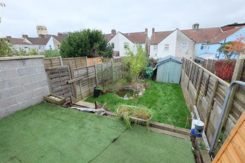 Garage and Garden to the Rear of 209, Luckwell Roa