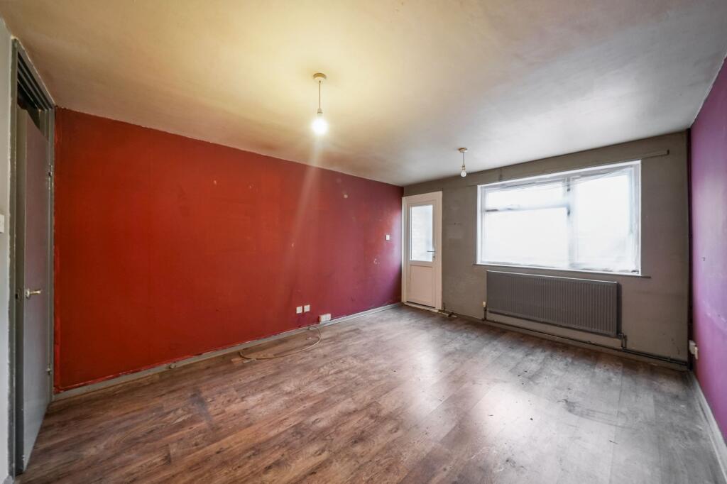 4 Bradbury Close, Southall, Middlesex, UB2 4JZ