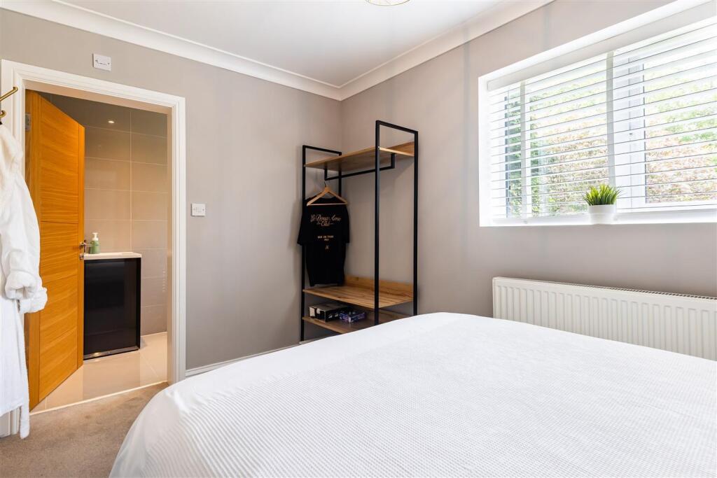 11 Lynceley  (4).jpg