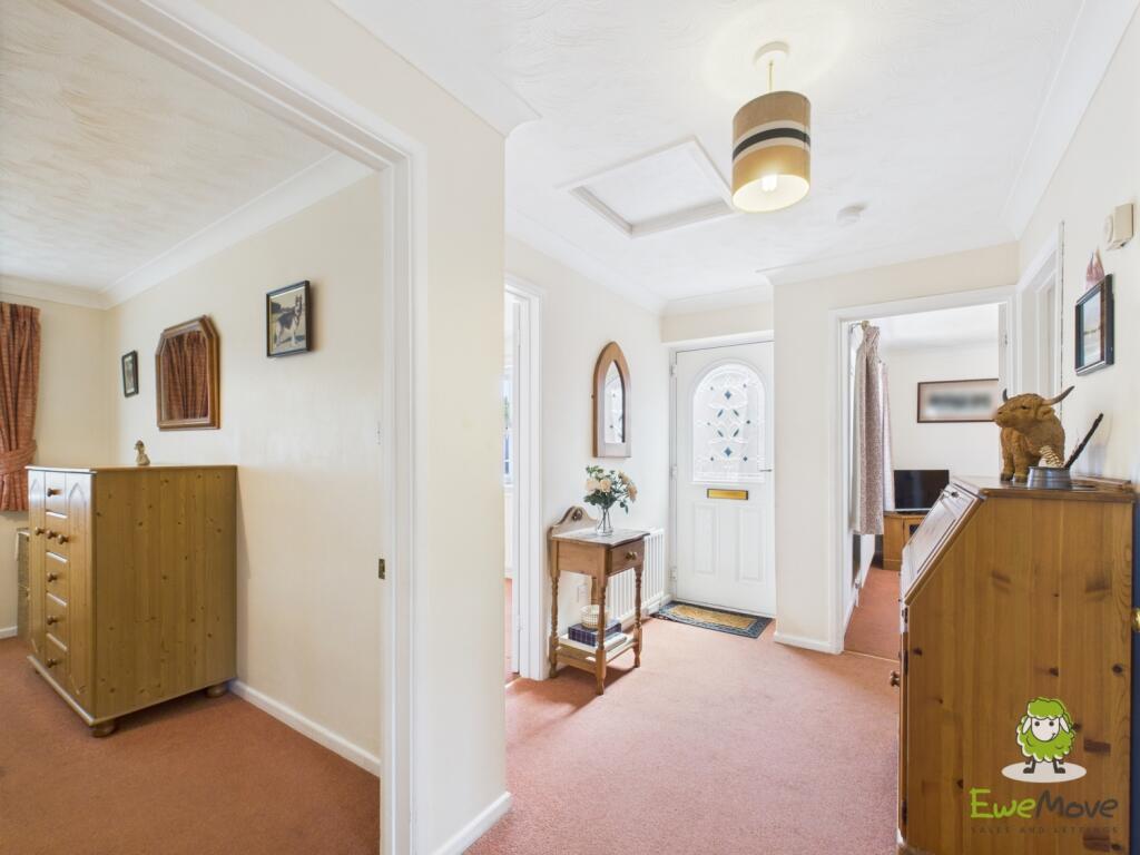 EweMove Estate Agents Basingstoke - 14 Lambs Row