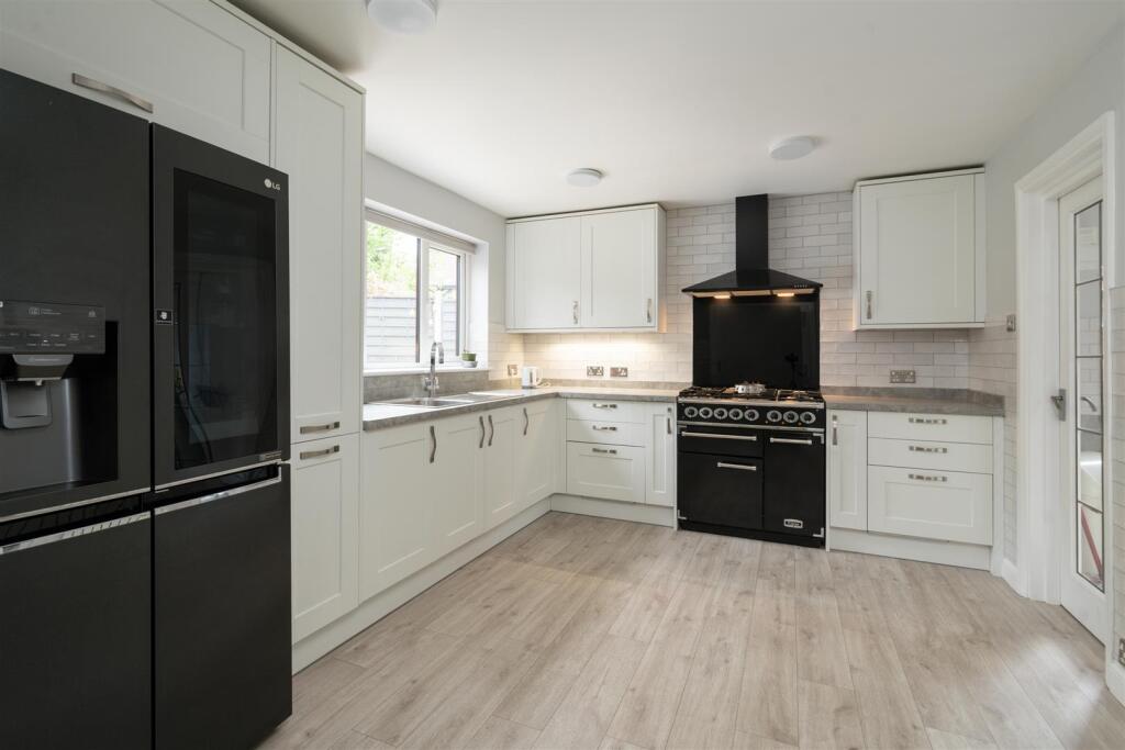 12 Ashborough Drive_14.jpg