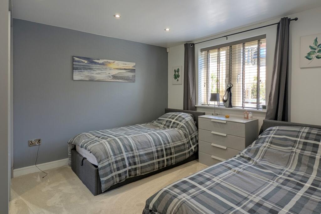 PXL_20250512_113856832