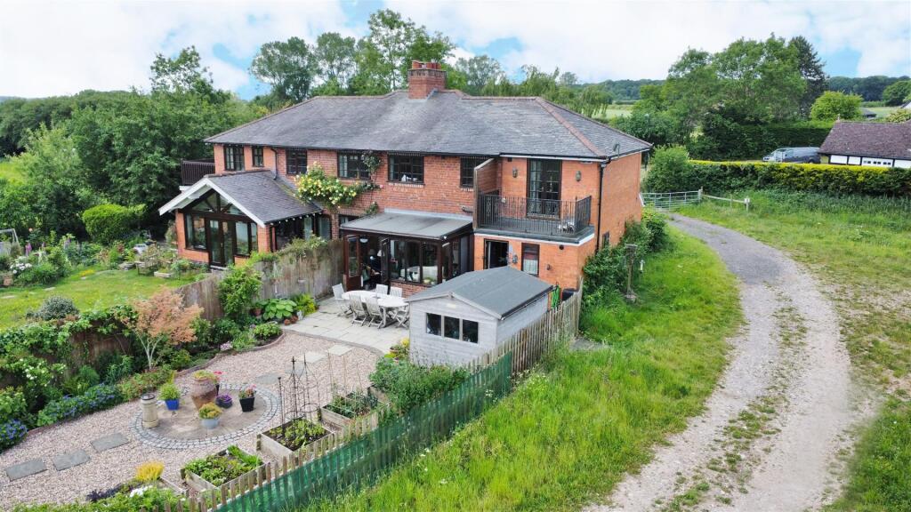 dji_fly_20250602_120714_811_1748862443023_photo_op