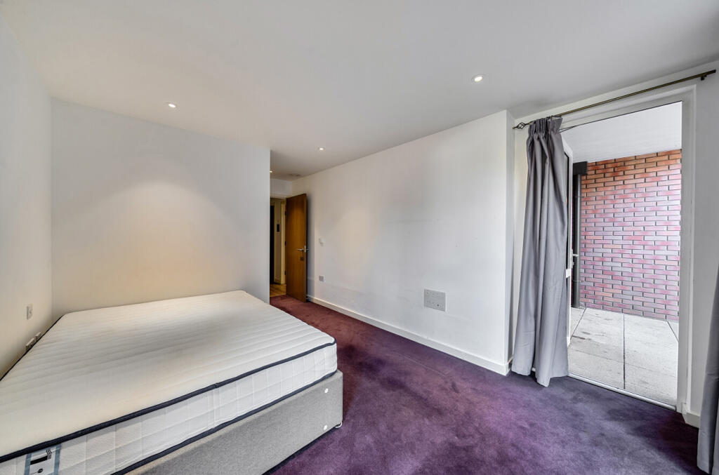 1373521-17-6900a9...