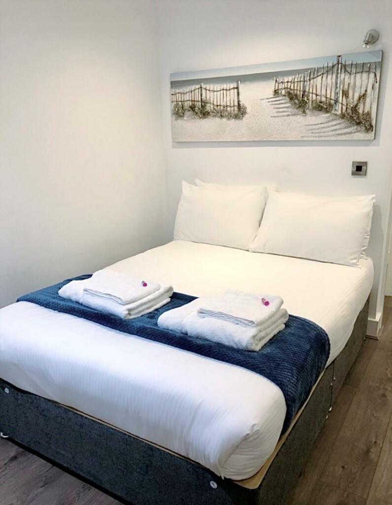 bed.jpg