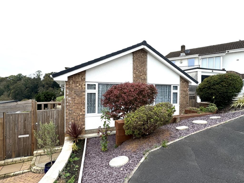 39 Grange Park, Bishopsteignton -  main