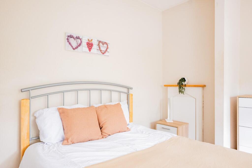 44 Haycome Drive BA2 1PG-35.jpg