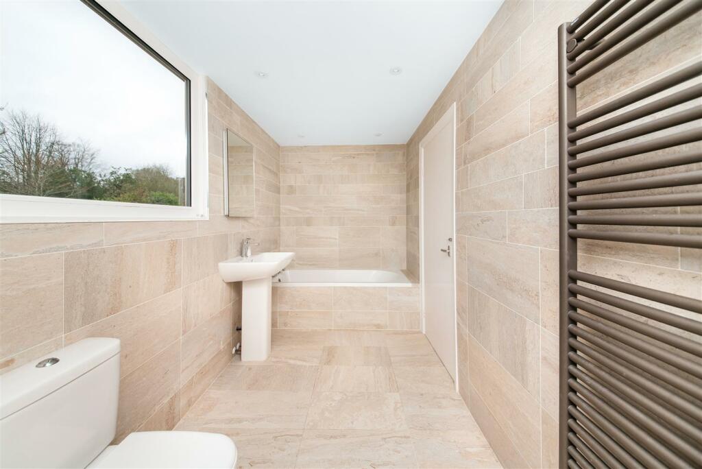 HOUSE BATHROOM