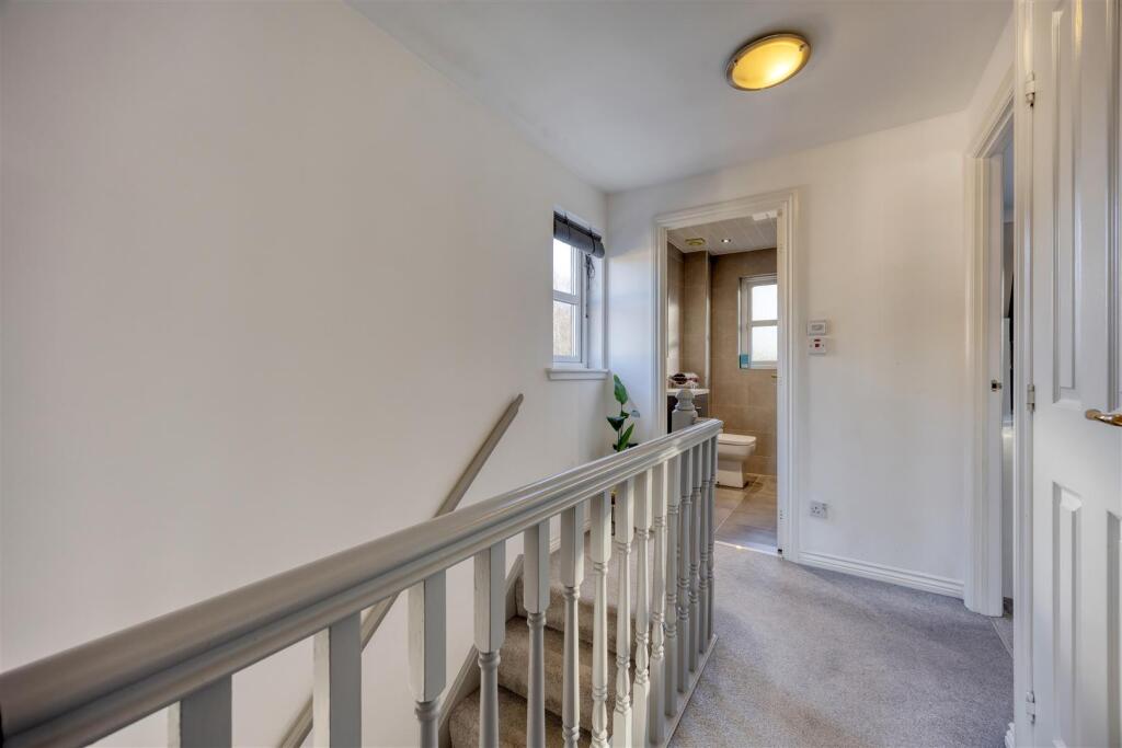 25_MATHIESON_CRESCENT_STEPPS_022.JPEG