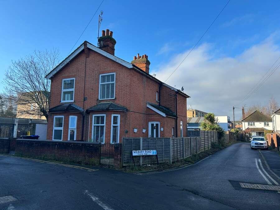 121&amp;123ValeFarmRoad