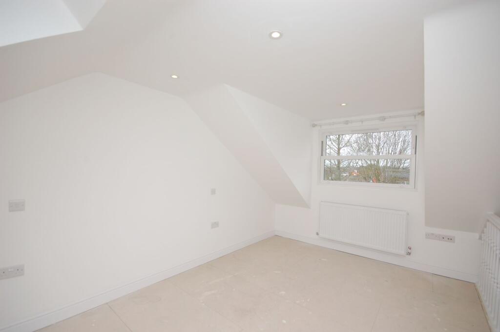 Bedroom 2 (2)