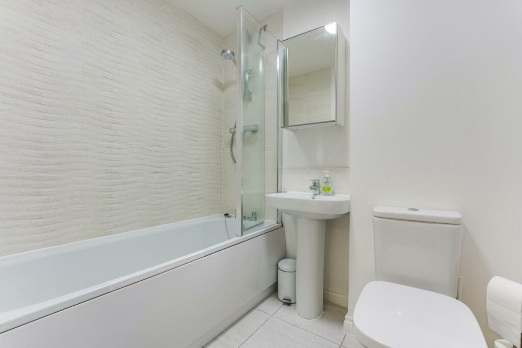 42 Aldridge Way-16.jpg