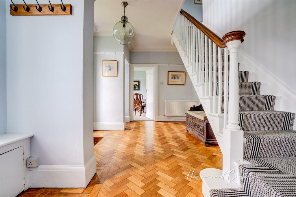 Queen Anne Square, Cardiff, HernCrabtree (15).jpg