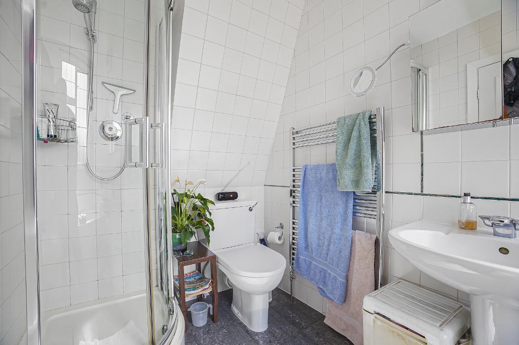 En Suite Shower Room