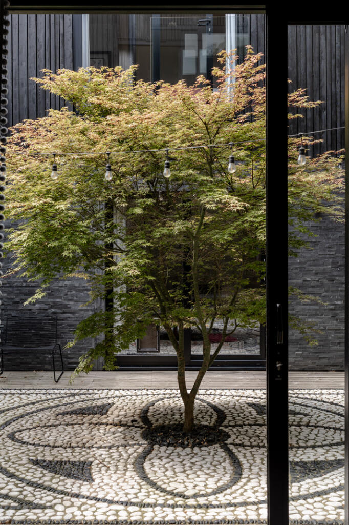 292720 - TMH_THE BLACK HOUSE-154.jpg