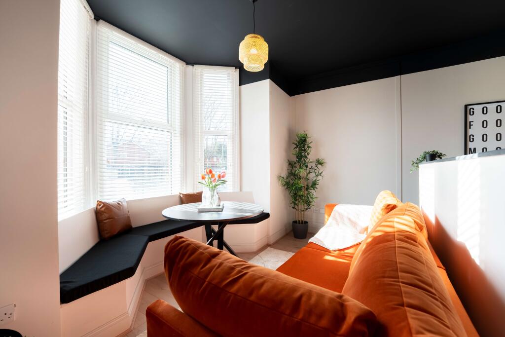 Lower floor lounge