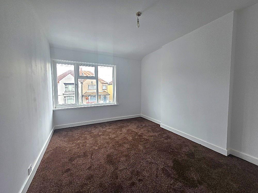Butlin Road, Holbrooks - Bedroom 1.jpg