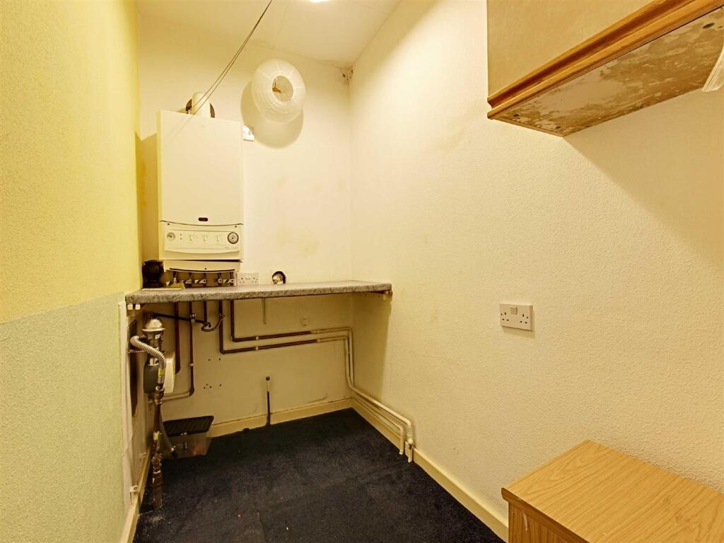 BOILER/UTILITY ROOM