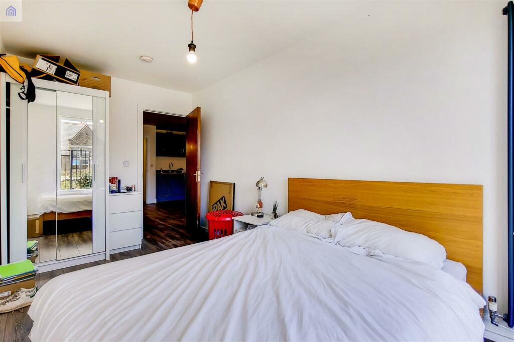 4_Main Bedroom-1.jpg