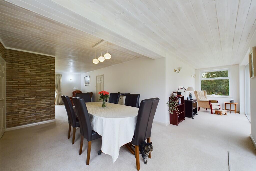 CAM01689G0-PR0440...