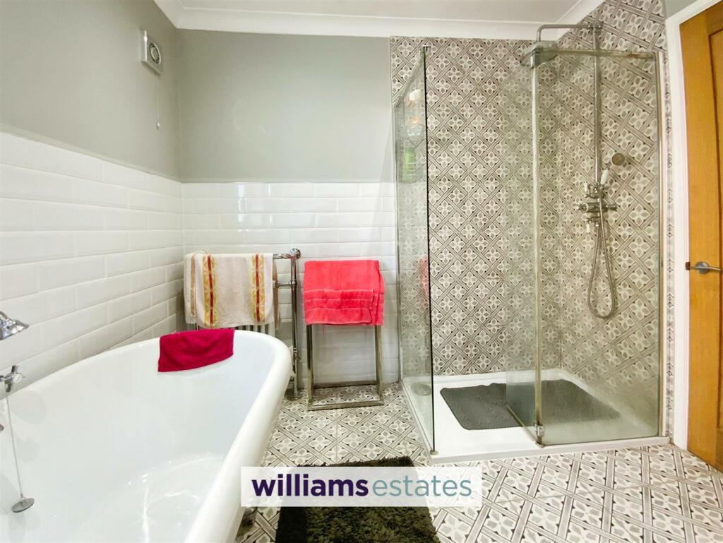 shower &amp; claw bath
