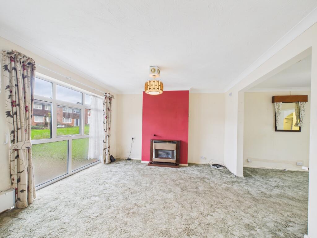 CAM02023G0-PR0175-STILL012