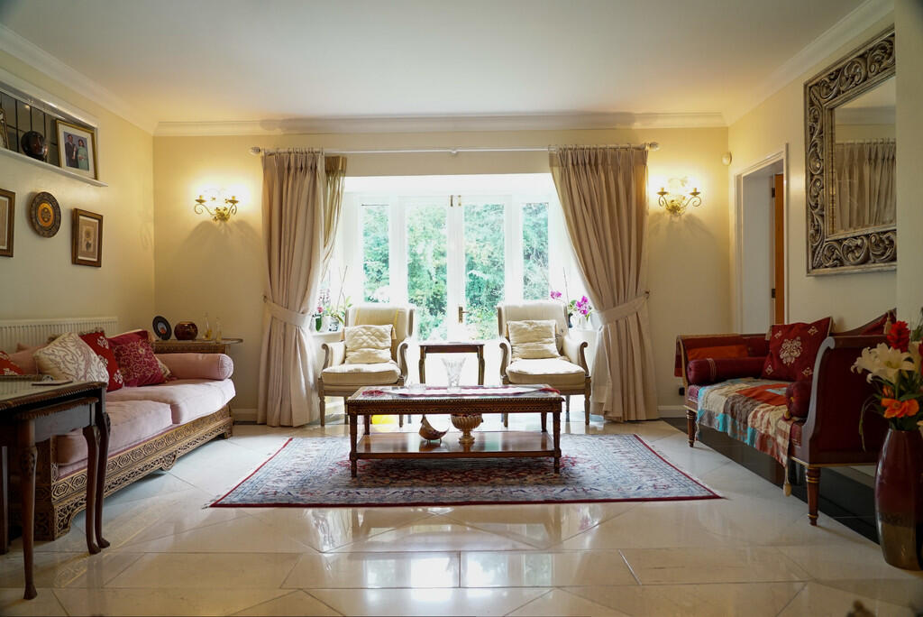 Mulberry Cottage-...