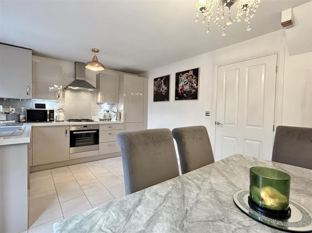 Kitchen Diner