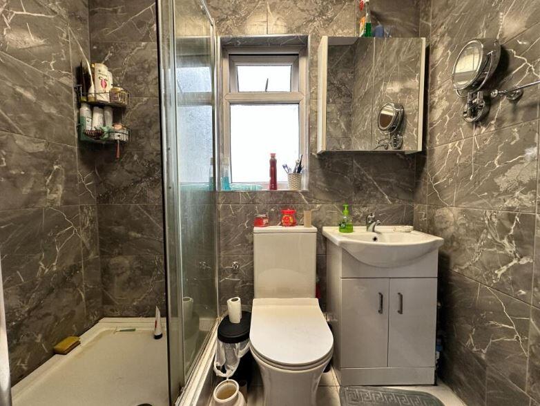 Upstairs Bathroom