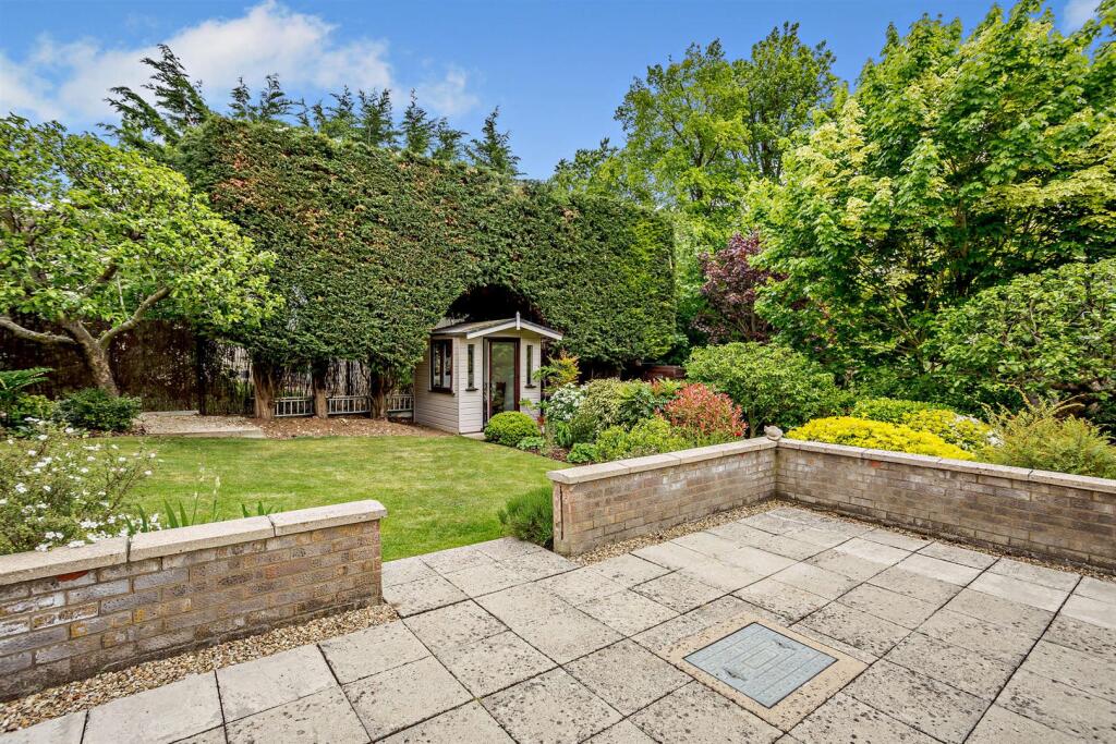 8646891-exterior09-8