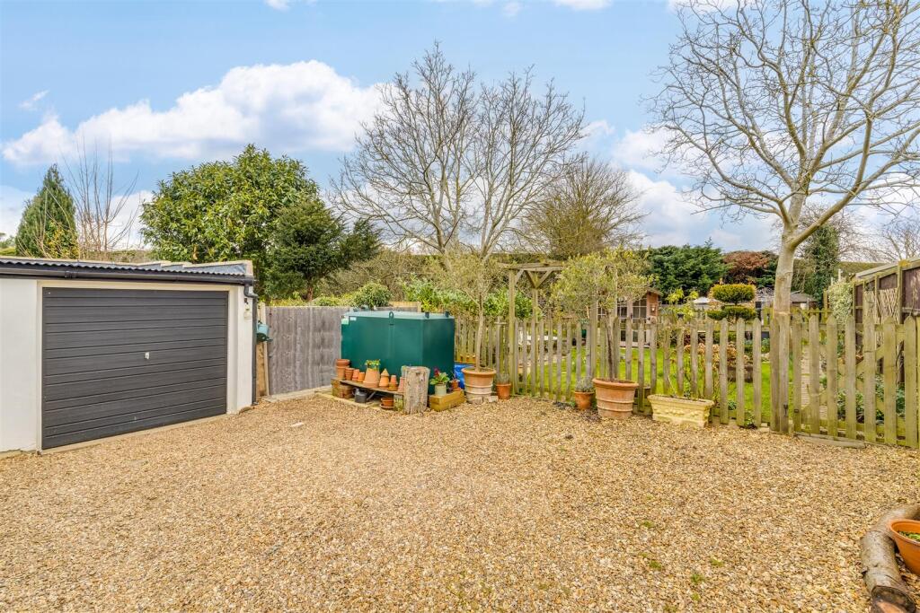 Thorncote Road 4-32.jpg