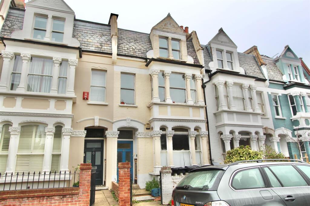 Clissold Crescent, N16