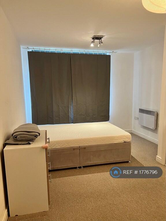Bedroom 1 (Ensuite)