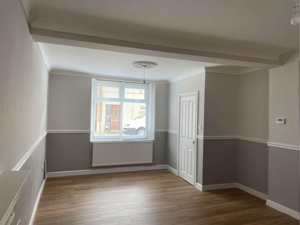 Living room 3