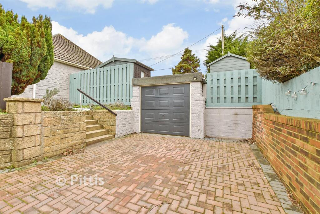 Driveway/Parking
