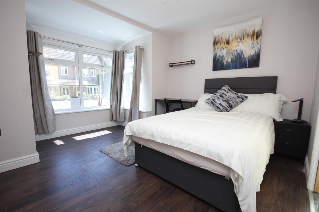 Bedroom 2.JPG