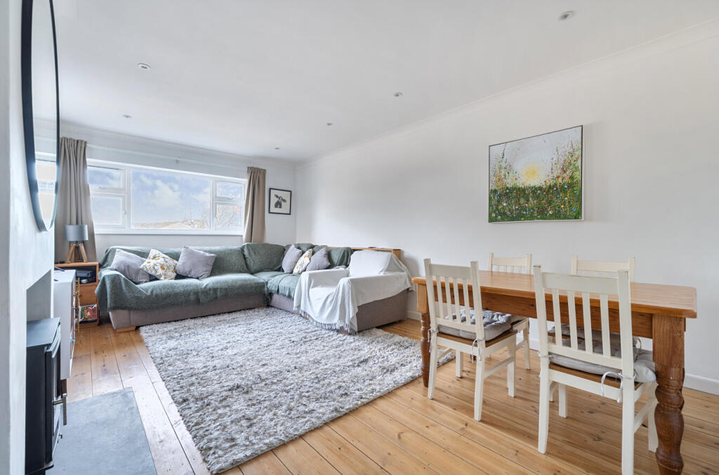 1368944-5-68f76fa...