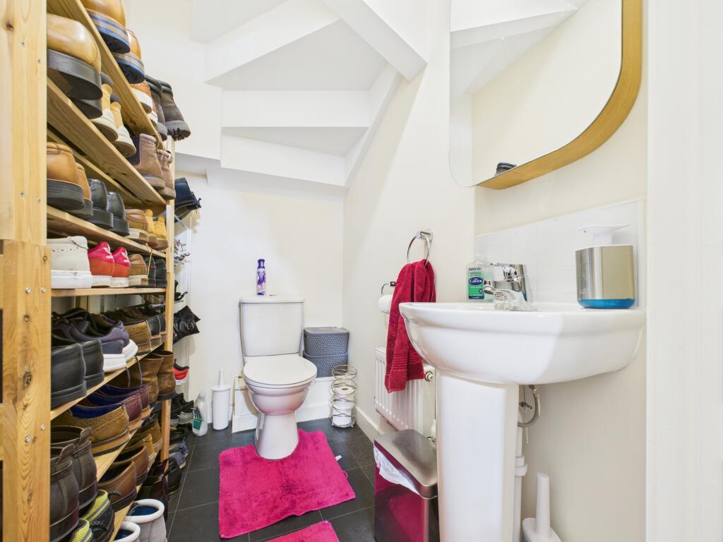 Cloakroom/WC