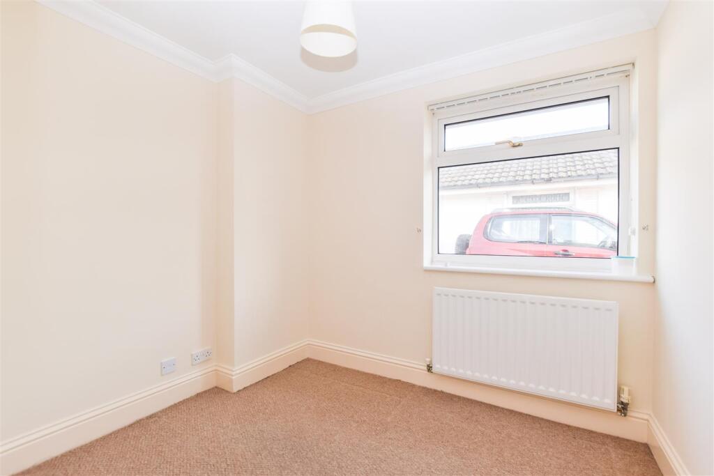 Constables - Carlton Close-7.jpg