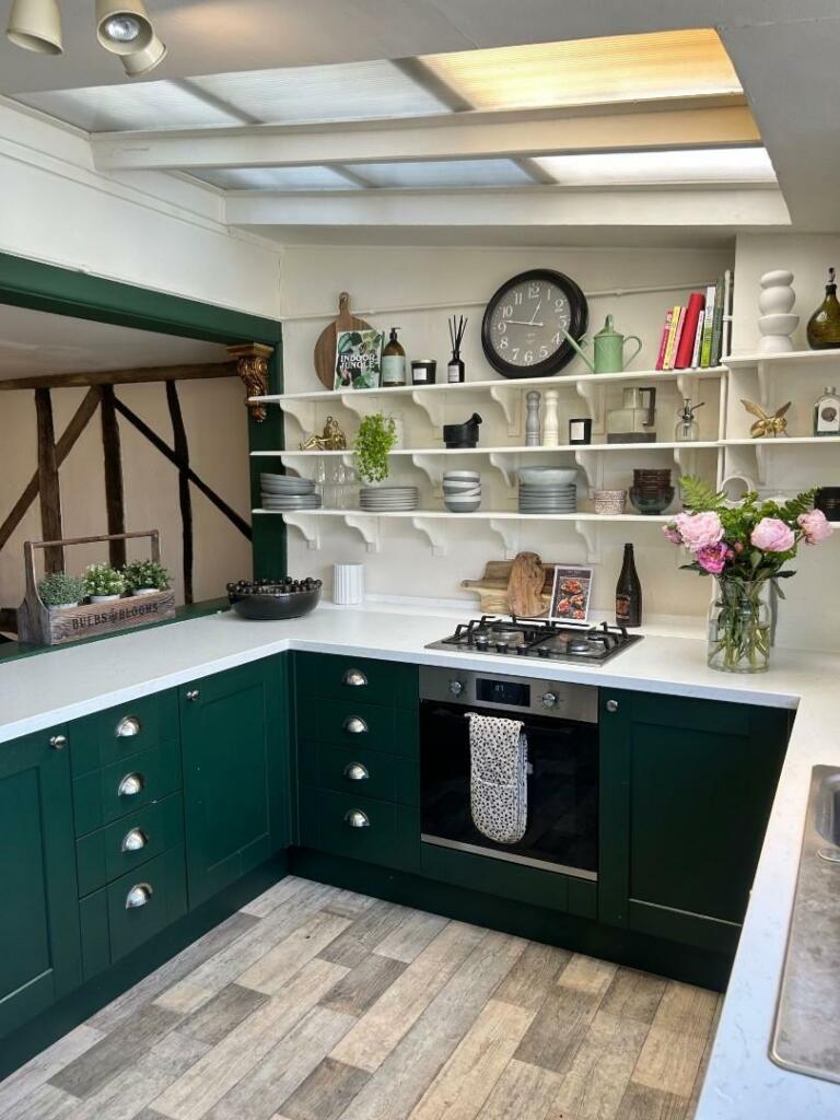 kitchen 2 18 high street.jpg