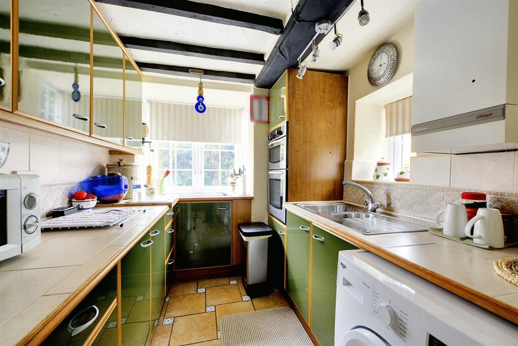 Kitchen_1.jpeg