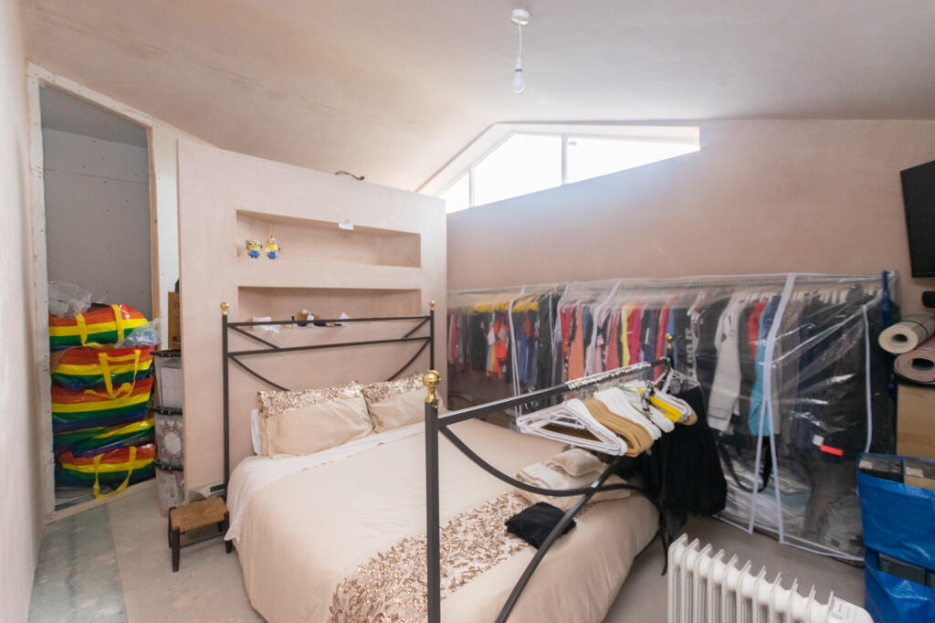 bedroom1